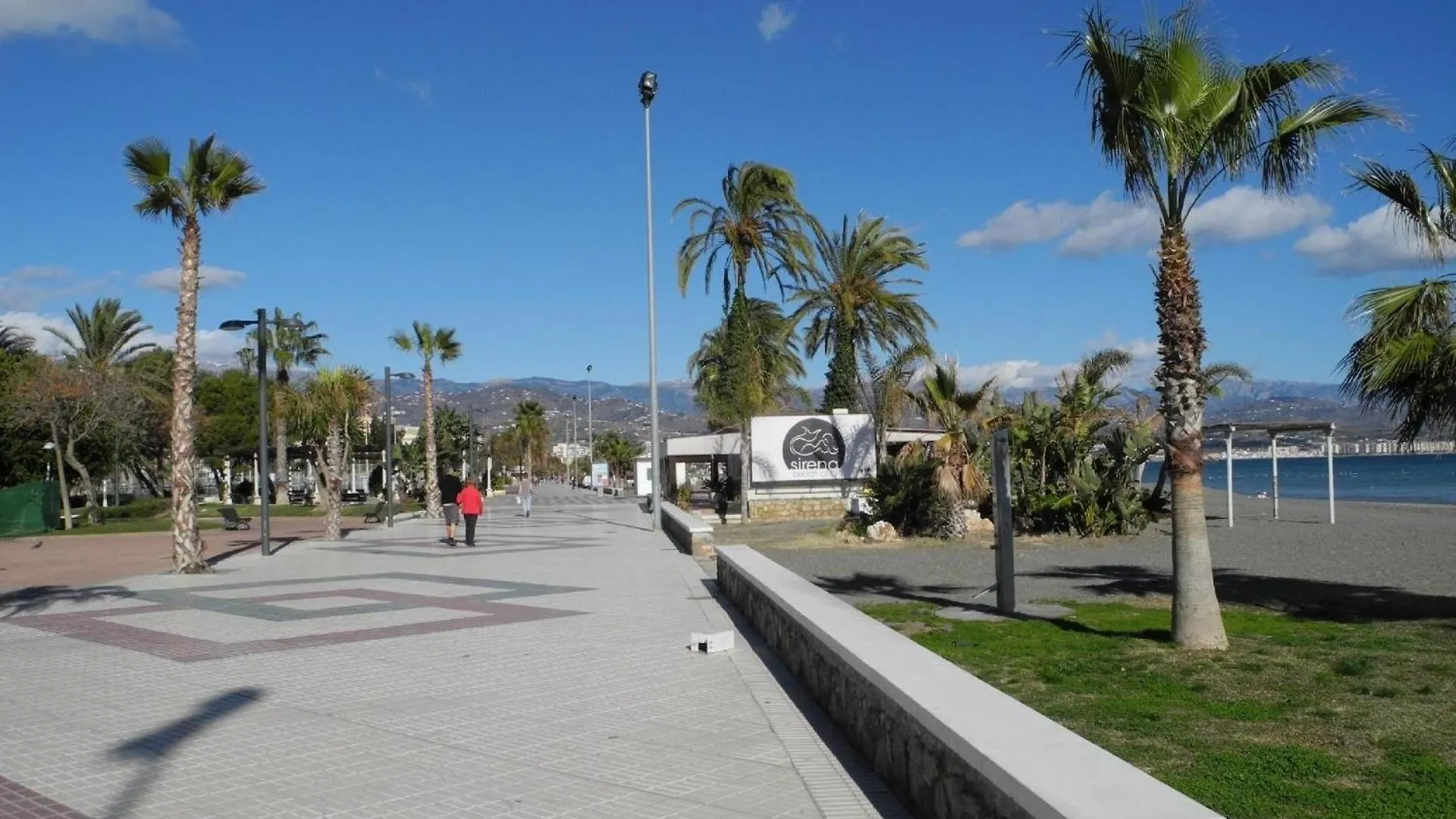 Ferienwohnung In Erster Strandlinie, Mit Balkon, Dachterrasse Und Gemeinschaftspool Torre Del Mar Apartment