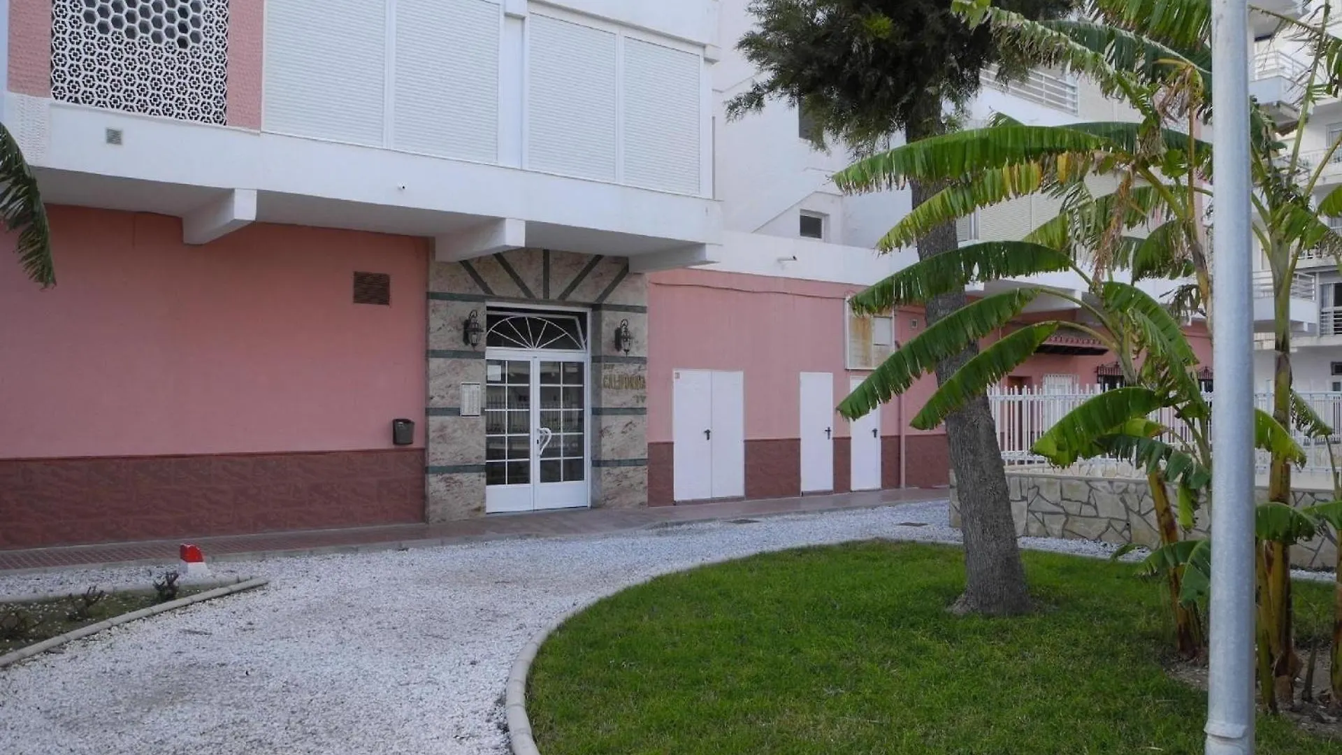 Ferienwohnung In Erster Strandlinie, Mit Balkon, Dachterrasse Und Gemeinschaftspool Torre Del Mar